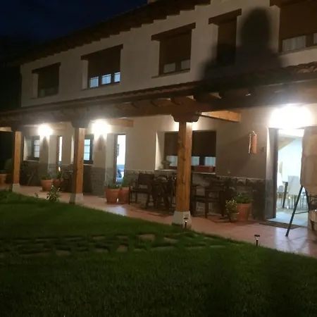 La Llastra De Garana يانس